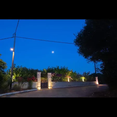 N A P L House 度假居 Keramiaí