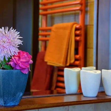 N A P L House 度假居 *