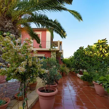 Ferienhaus N A P L House Keramiaí